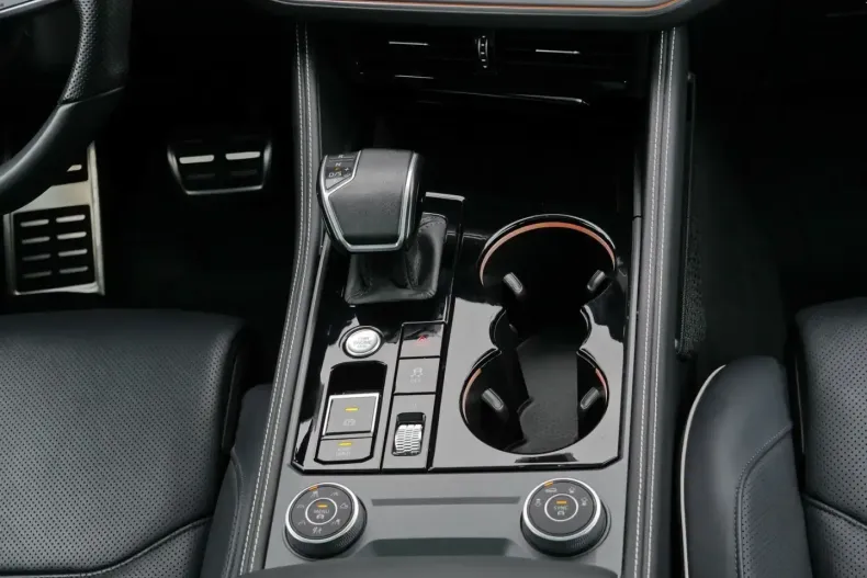 Volkswagen Touareg din 2024 cu 48.900 km - oferta VOL175258 - foto 7