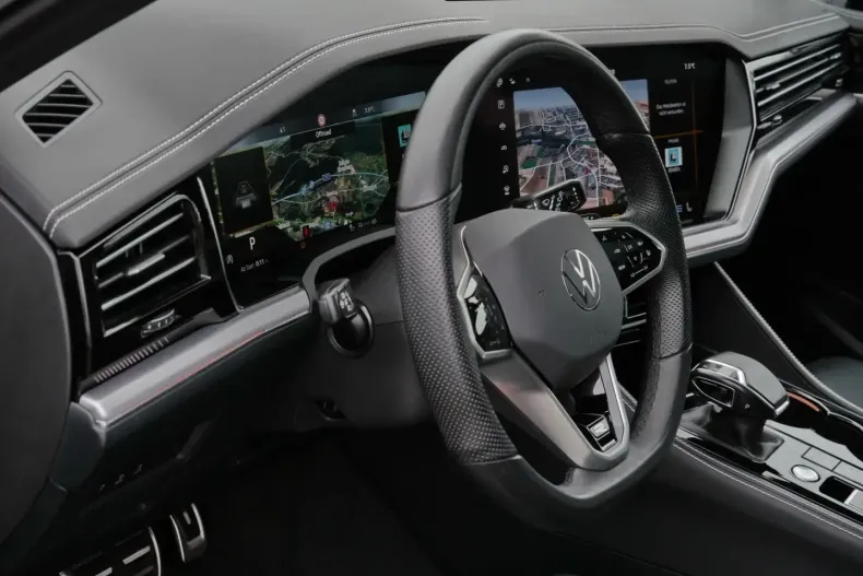 Volkswagen Touareg din 2024 cu 48.900 km - oferta VOL175258 - foto 19
