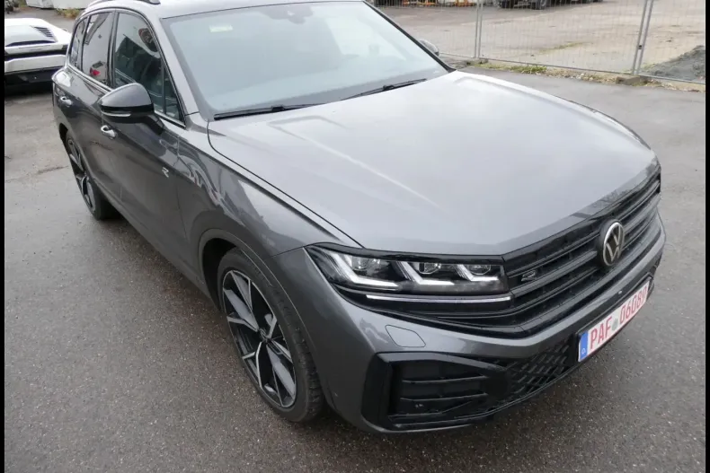 Volkswagen Touareg din 2024 cu 58.016 km - oferta VOL175259 - foto 1