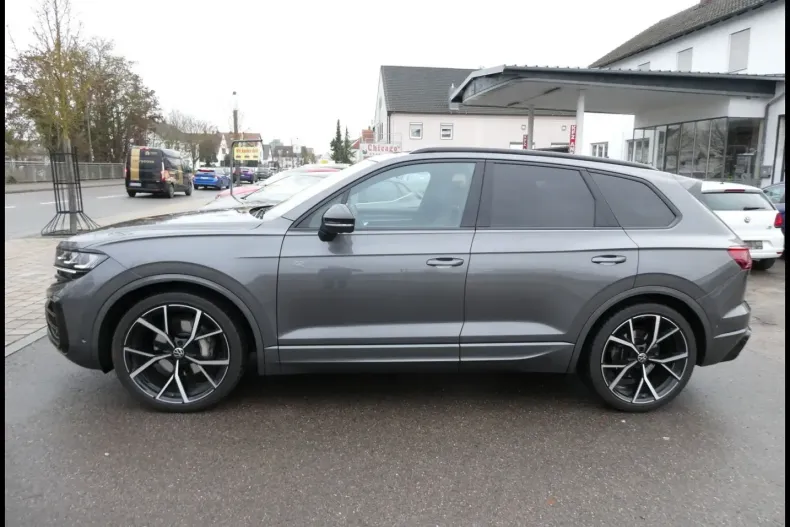 Volkswagen Touareg din 2024 cu 58.016 km - oferta VOL175259 - foto 3