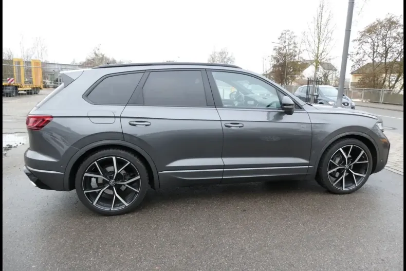 Volkswagen Touareg din 2024 cu 58.016 km - oferta VOL175259 - foto 7