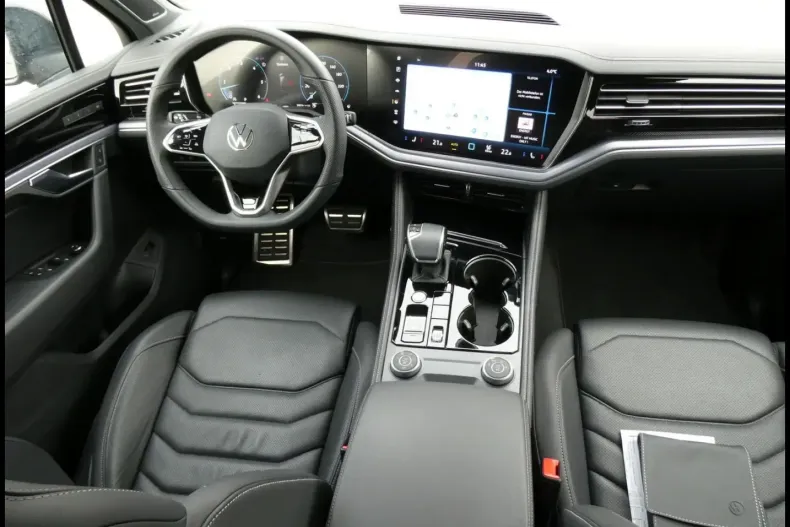 Volkswagen Touareg din 2024 cu 58.016 km - oferta VOL175259 - foto 8