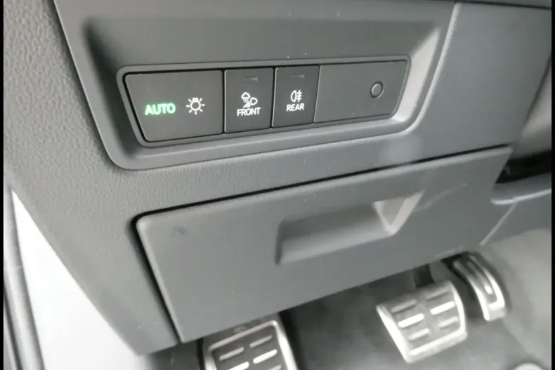 Volkswagen Touareg din 2024 cu 58.016 km - oferta VOL175259 - foto 17