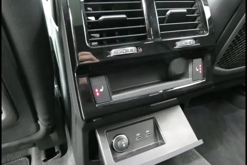 Volkswagen Touareg din 2024 cu 58.016 km - oferta VOL175259 - foto 20