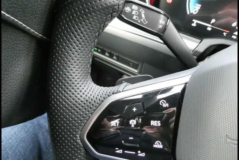 Volkswagen Touareg din 2024 cu 58.016 km - oferta VOL175259 - foto 30