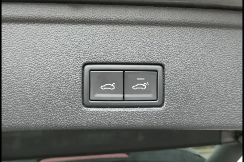 Volkswagen Touareg din 2024 cu 58.016 km - oferta VOL175259 - foto 46