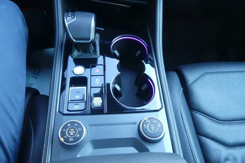 Volkswagen Touareg din 2024 cu 45.025 km - oferta VOL175260 - foto 9