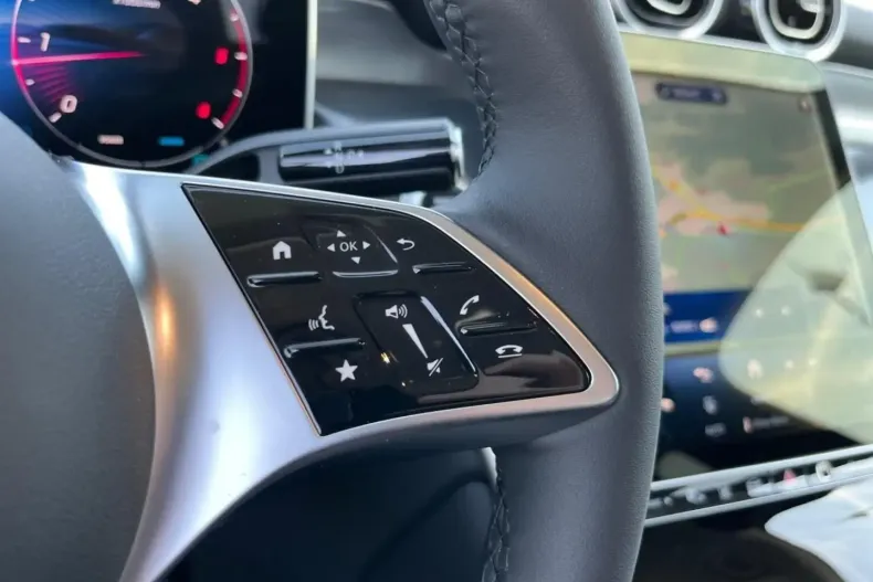 Mercedes-Benz GLC 200 din 2025 cu 12.000 km - oferta MER175291 - foto 22