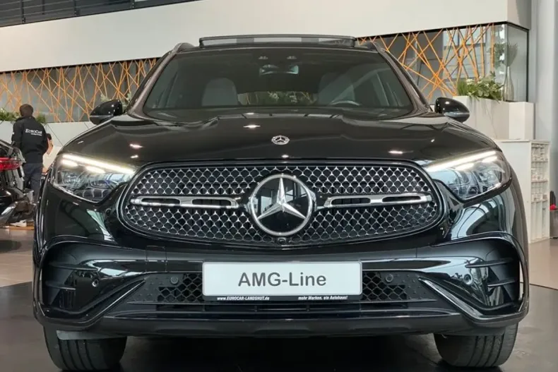 Mercedes-Benz GLC 300 din 2023 cu 54.987 km - oferta MER175299 - foto 1