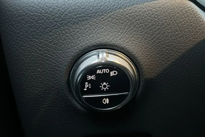 Mercedes-Benz GLC 220 din 2024 cu 41.223 km - oferta MER175300 - foto 23