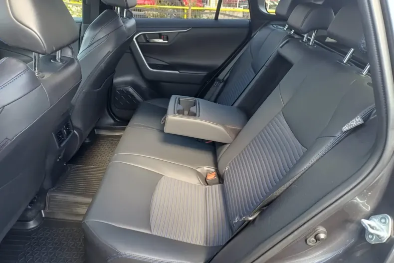 Toyota RAV4 din 2021 cu 71.965 km - oferta TOY175301 - foto 9