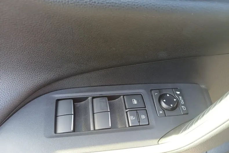 Toyota RAV4 din 2021 cu 71.965 km - oferta TOY175301 - foto 14