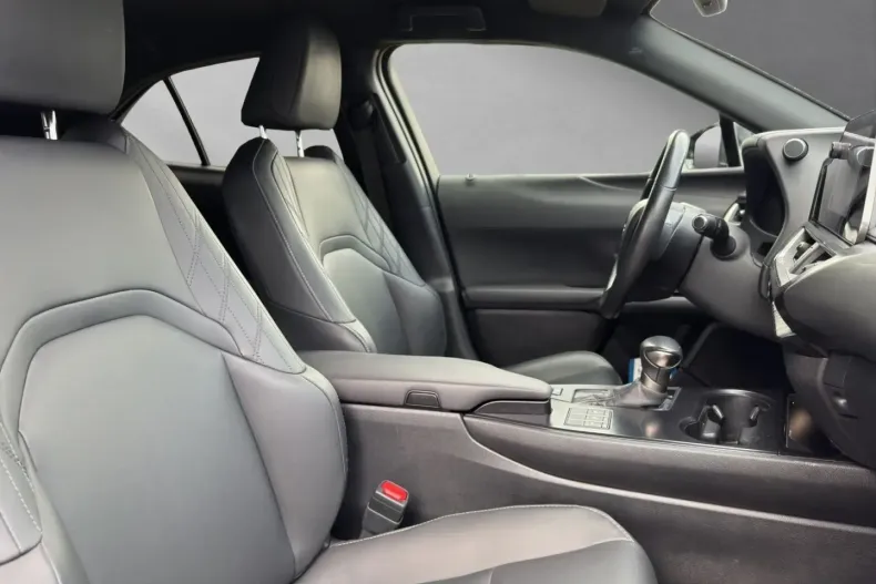 Lexus UX din 2023 cu 51.050 km - oferta LEX175308 - foto 17