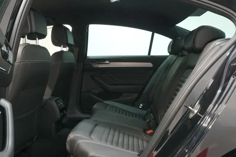 Volkswagen Passat din 2021 cu 36.057 km - oferta VOL175321 - foto 18