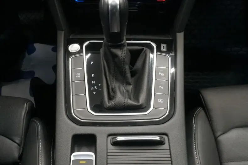 Volkswagen Passat din 2021 cu 36.057 km - oferta VOL175321 - foto 24