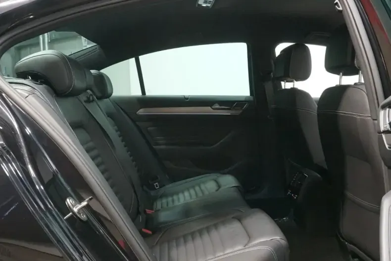 Volkswagen Passat din 2021 cu 36.057 km - oferta VOL175321 - foto 33