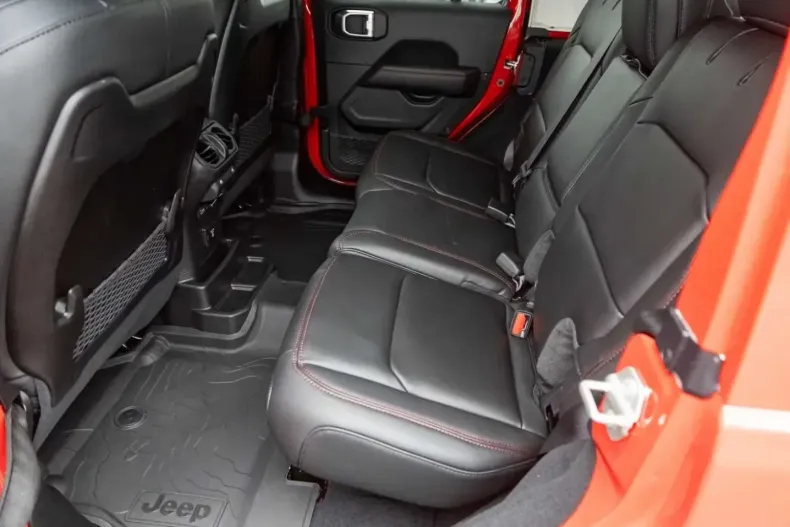 Jeep Wrangler din 2024 cu 5 km - oferta JEE175324 - foto 12