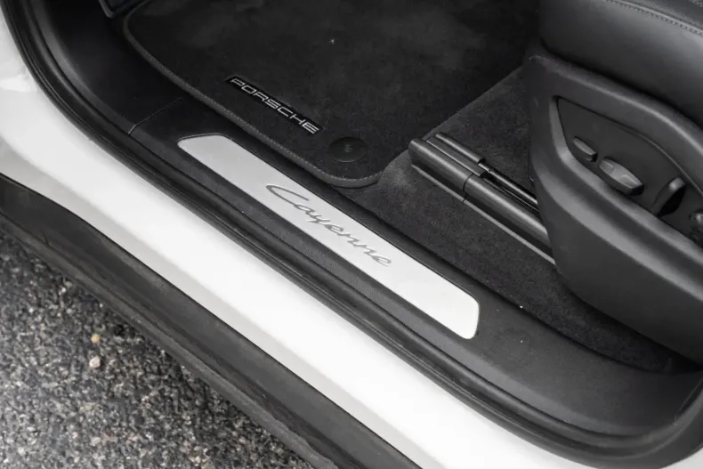 Porsche Cayenne din 2024 cu 17.900 km - oferta POR175332 - foto 20