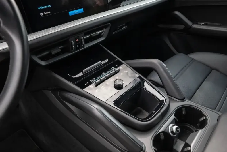 Porsche Cayenne din 2024 cu 17.900 km - oferta POR175332 - foto 22