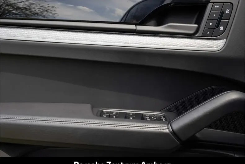 Porsche Cayenne din 2024 cu 12.800 km - oferta POR175335 - foto 26