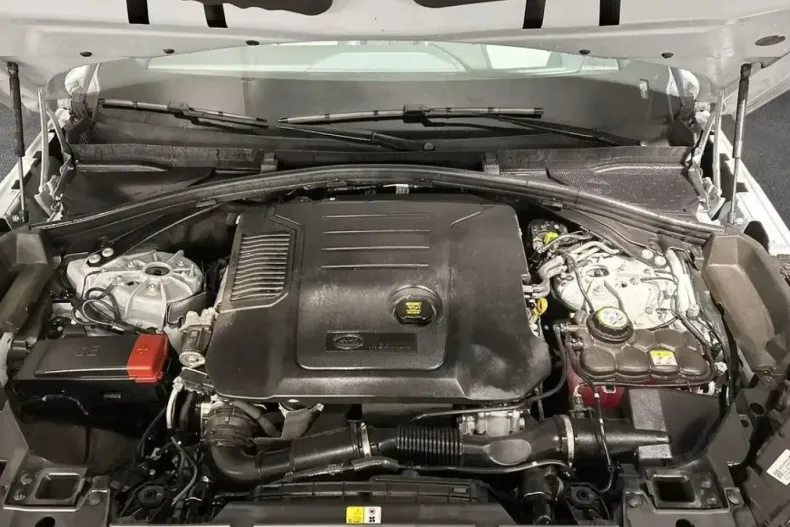 Land Rover Range Rover Velar din 2024 cu 24.700 km - oferta LAN175336 - foto 8