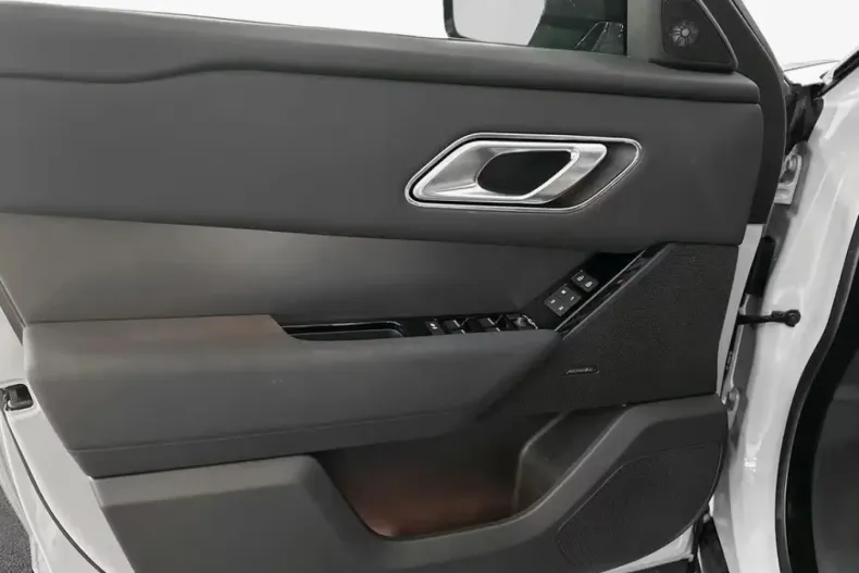 Land Rover Range Rover Velar din 2024 cu 24.700 km - oferta LAN175336 - foto 9