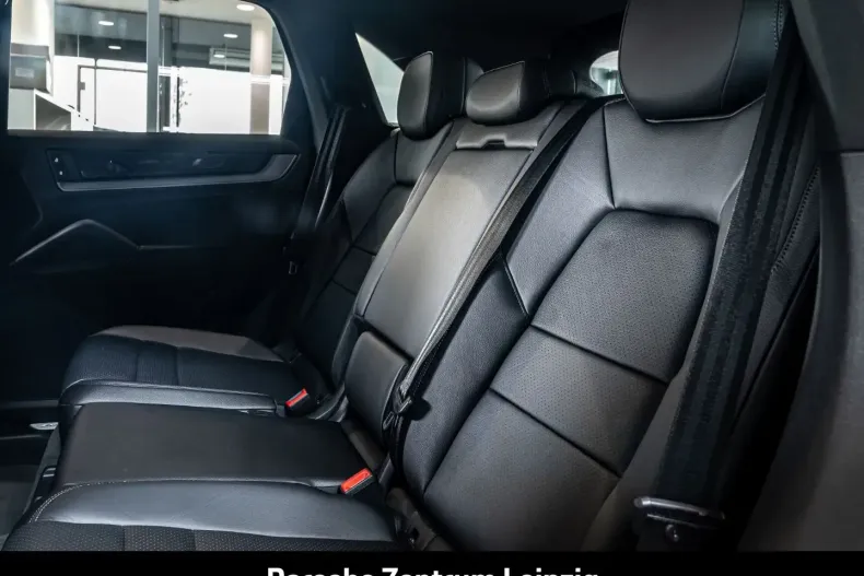 Porsche Cayenne din 2024 cu 31.426 km - oferta POR175340 - foto 18