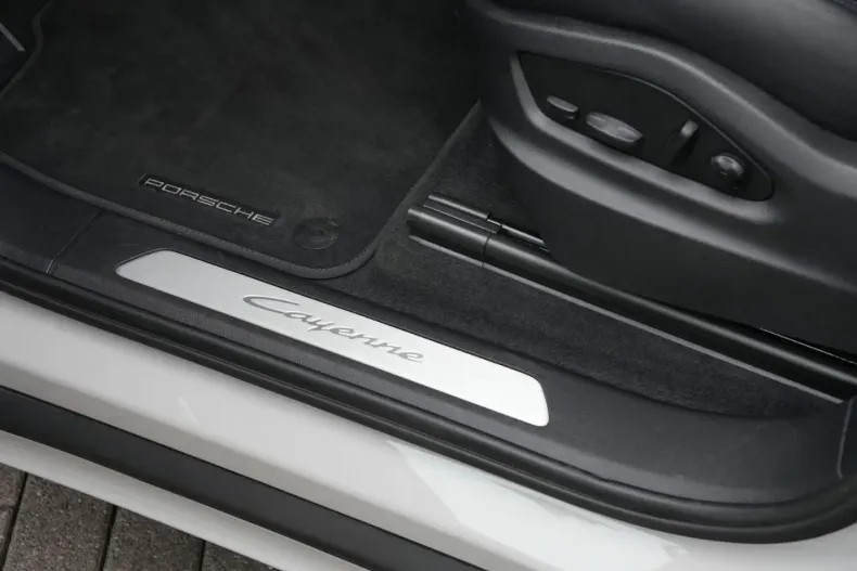 Porsche Cayenne din 2024 cu 16.000 km - oferta POR175355 - foto 20