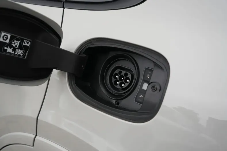 Porsche Cayenne din 2024 cu 16.000 km - oferta POR175355 - foto 48