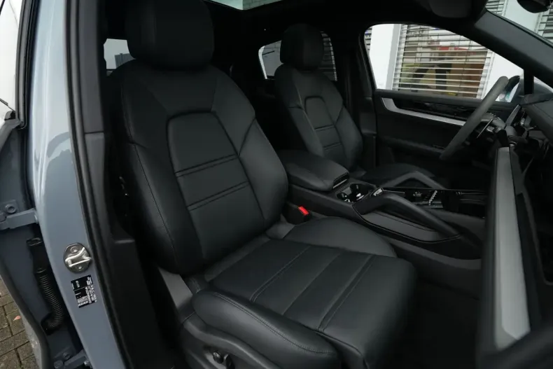 Porsche Cayenne din 2024 cu 34.500 km - oferta POR175357 - foto 22