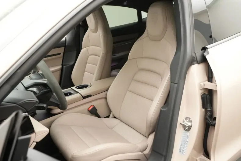 Porsche Taycan din 2022 cu 55.600 km - oferta POR175359 - foto 6