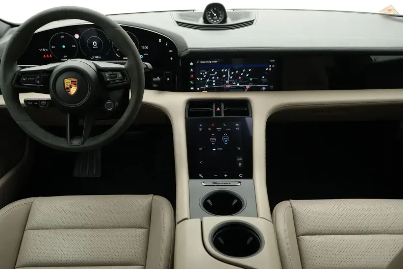 Porsche Taycan din 2022 cu 55.600 km - oferta POR175359 - foto 7