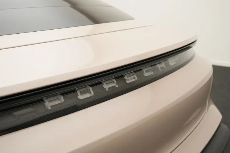 Porsche Taycan din 2022 cu 55.600 km - oferta POR175359 - foto 11