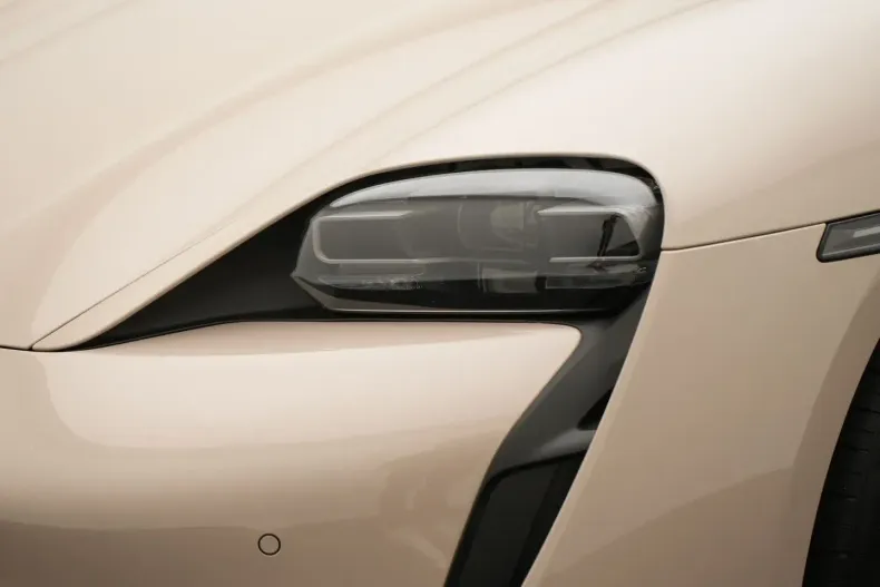 Porsche Taycan din 2022 cu 55.600 km - oferta POR175359 - foto 12