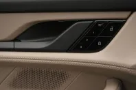 Porsche Taycan din 2022 cu 55.600 km - oferta POR175359 - foto 17