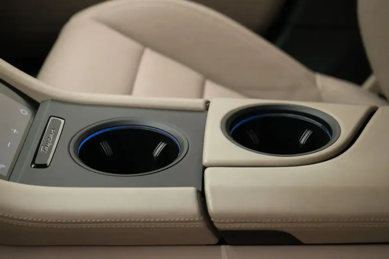 Porsche Taycan din 2022 cu 55.600 km - oferta POR175359 - foto 25