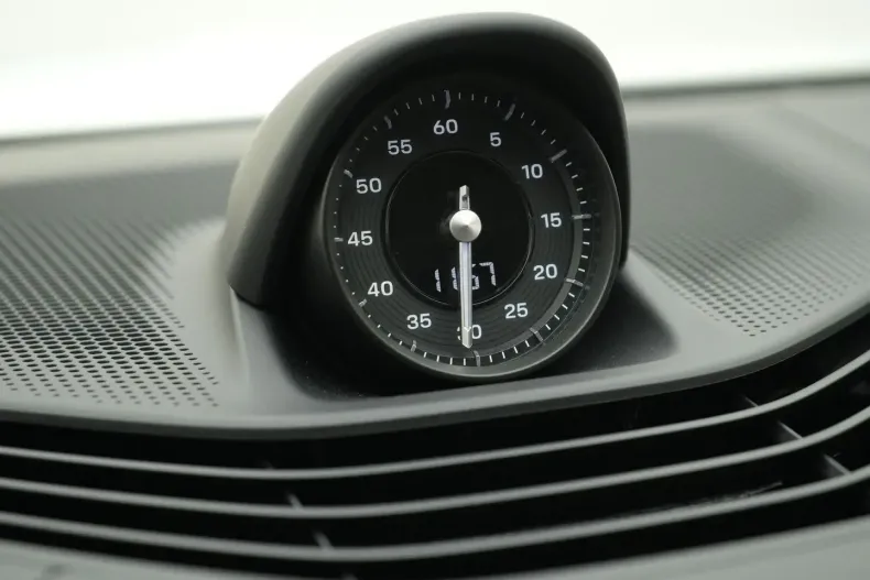 Porsche Taycan din 2022 cu 55.600 km - oferta POR175359 - foto 28