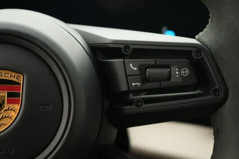 Porsche Taycan din 2022 cu 55.600 km - oferta POR175359 - foto 36