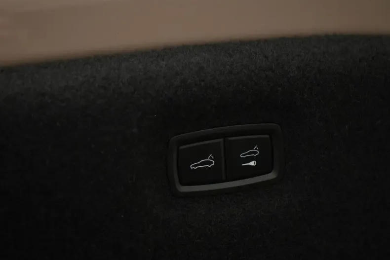 Porsche Taycan din 2022 cu 55.600 km - oferta POR175359 - foto 41