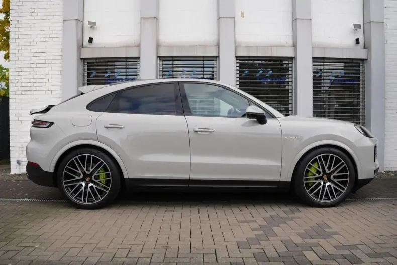 Porsche Cayenne din 2024 cu 19.000 km - oferta POR175361 - foto 6