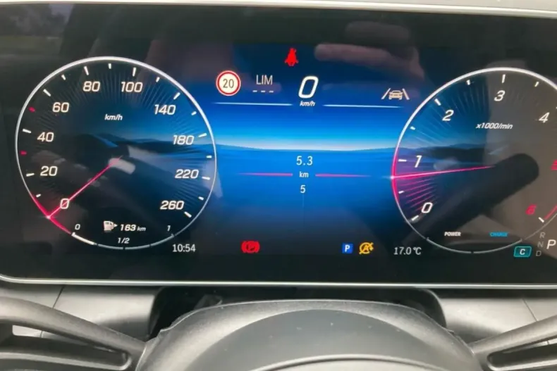 Mercedes-Benz GLC 220 din 2024 cu 12.600 km - oferta MER175363 - foto 8