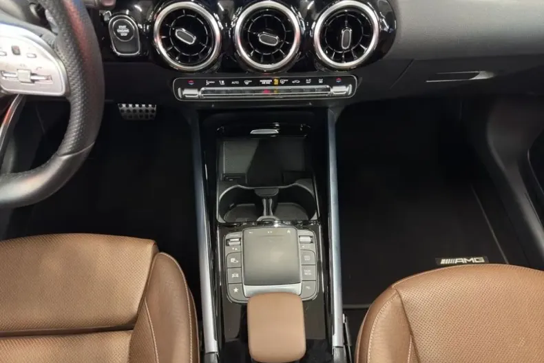 Mercedes-Benz GLA 250 din 2021 cu 56.181 km - oferta MER175368 - foto 17