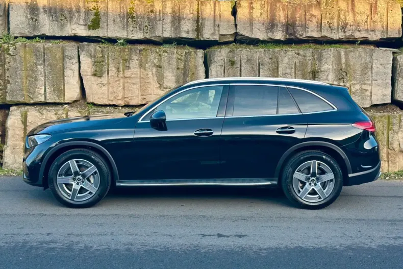 Mercedes-Benz GLC 220 din 2024 cu 11.074 km - oferta MER175369 - foto 2