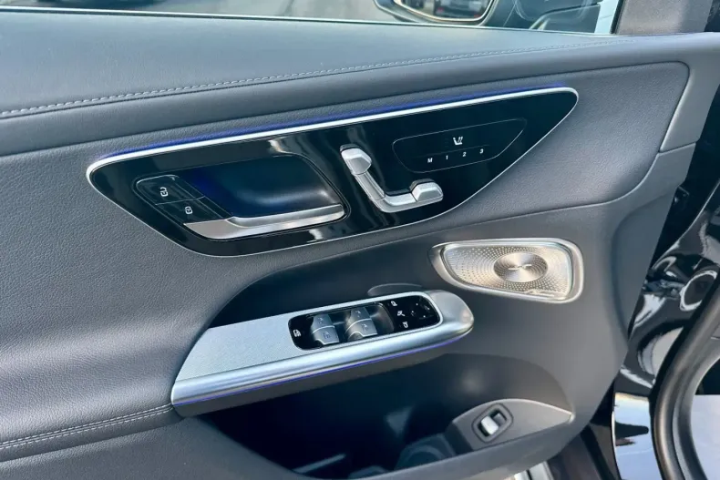 Mercedes-Benz GLC 220 din 2024 cu 11.074 km - oferta MER175369 - foto 9