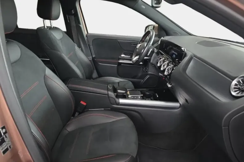 Mercedes-Benz GLA 250 din 2022 cu 34.580 km - oferta MER175370 - foto 16