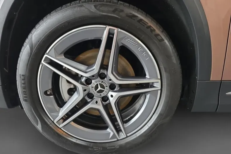 Mercedes-Benz GLA 250 din 2022 cu 34.580 km - oferta MER175370 - foto 17