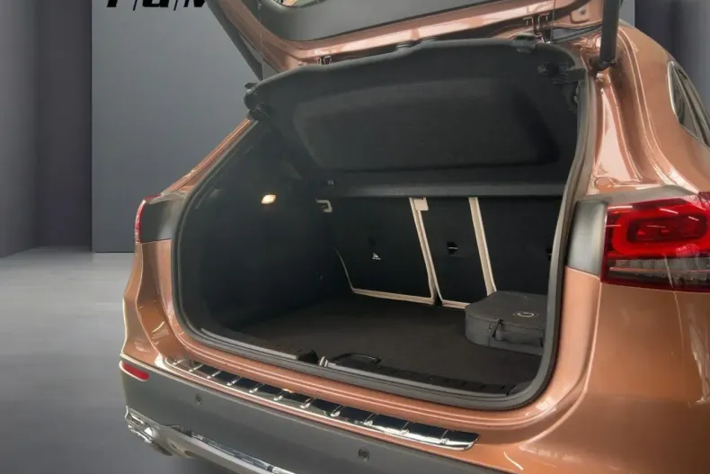 Mercedes-Benz GLA 250 din 2022 cu 20.815 km - oferta MER175371 - foto 5