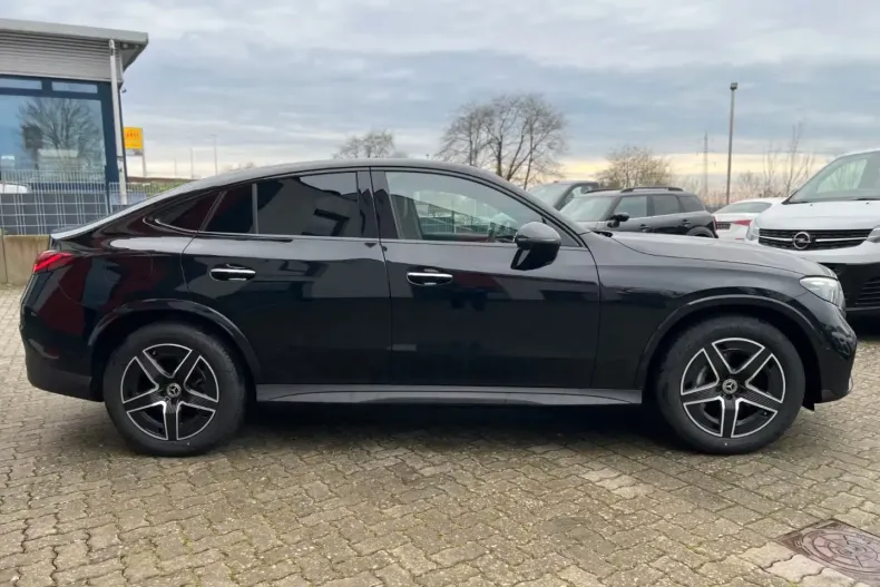 Mercedes-Benz GLC 220 din 2025 cu 6.740 km - oferta MER175373 - foto 6