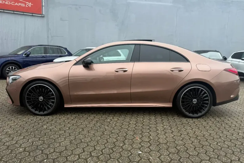 Mercedes-Benz CLA 200 din 2023 cu 8.150 km - oferta MER175374 - foto 3