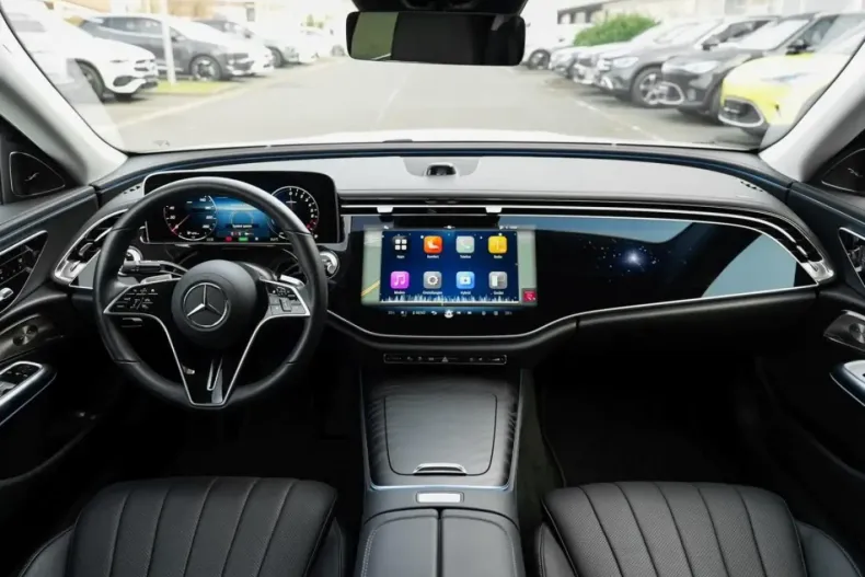 Mercedes-Benz E 300 din 2024 cu 8.400 km - oferta MER175376 - foto 12